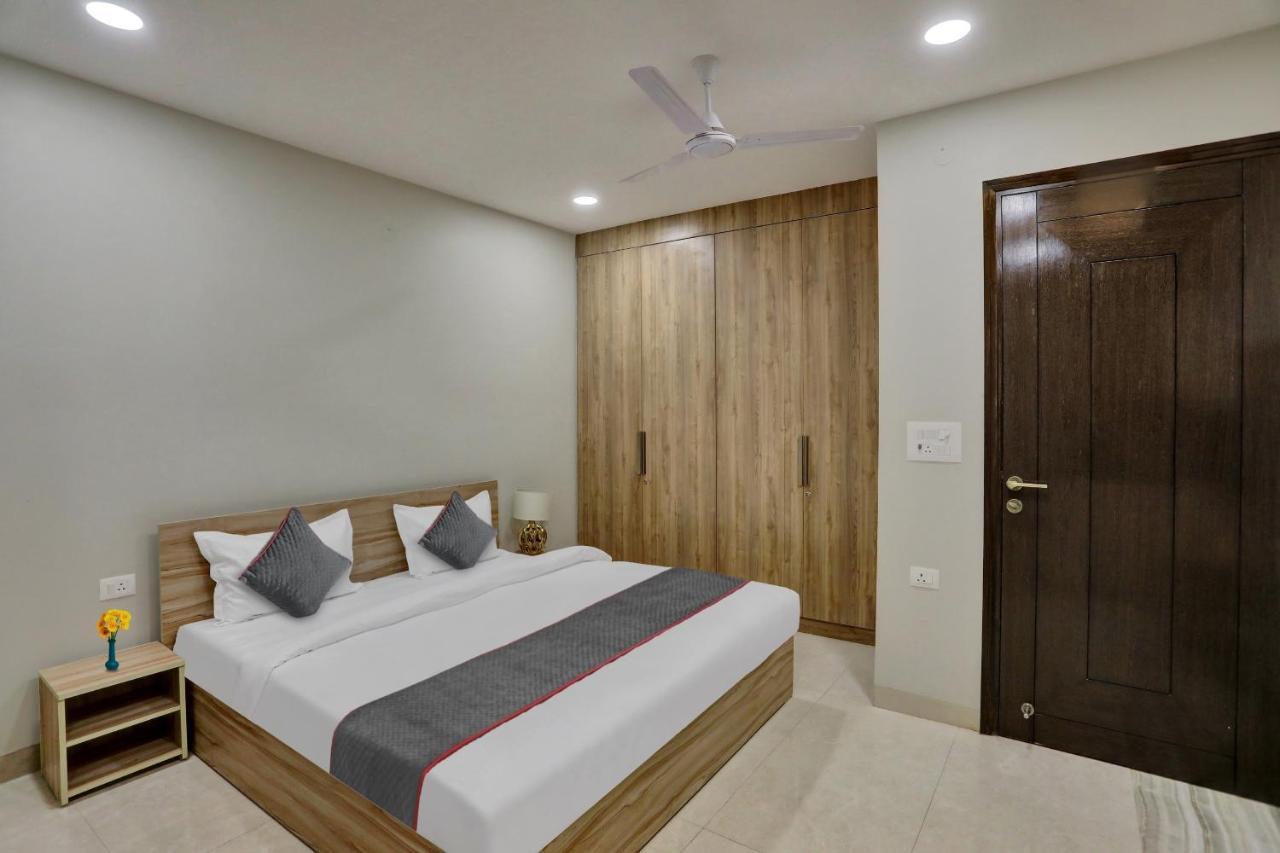 Townhouse Xanthe Hotel Noida Exterior photo