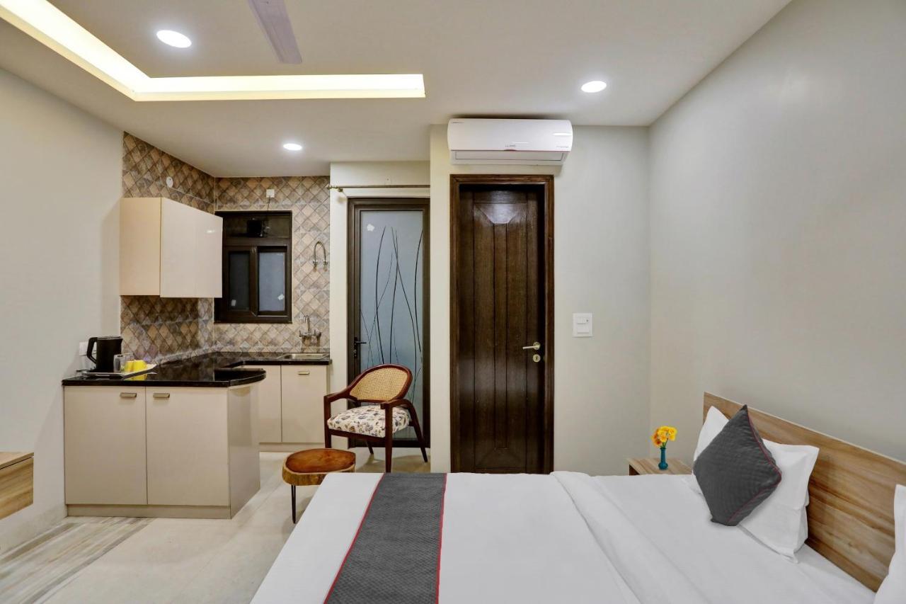 Townhouse Xanthe Hotel Noida Exterior photo
